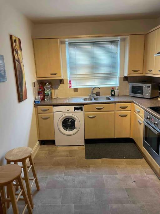 Lincoln View Sleeps 4 Balcony Self Check-In Daire Dış mekan fotoğraf